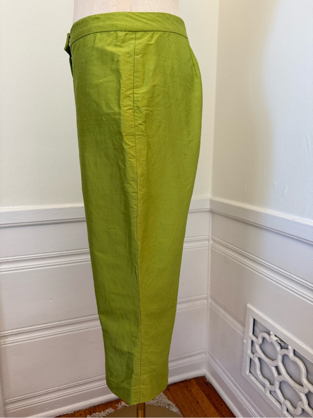 Nicole Miller Collection 100% Silk Chartreuse Cropped Pants Size 2 Y2K - Picture 3 of 6